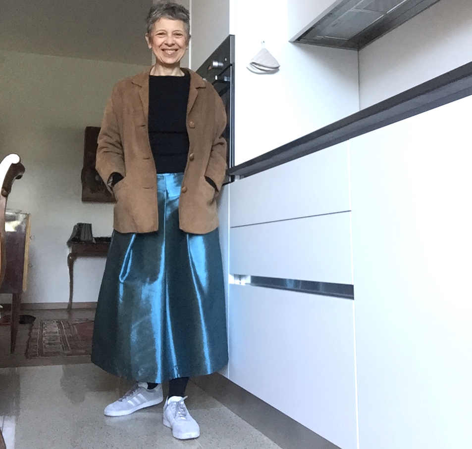 Una gonna azzurra come il cielo di&nbsp;oggi