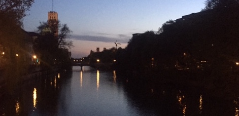 Aprile, la pioggia e la varietà di stile negli altri&nbsp;paesi