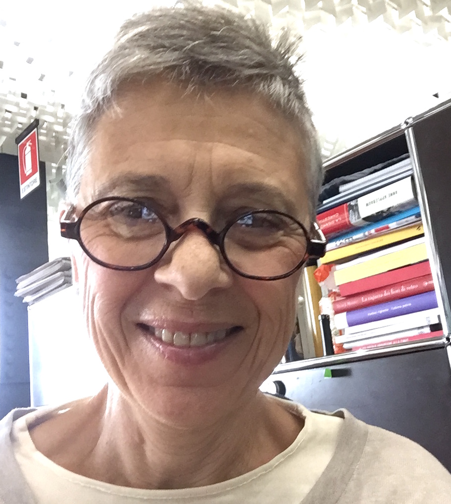 Andare scarpa e tornare zoccolo. Ma con un bel taglio di&nbsp;capelli