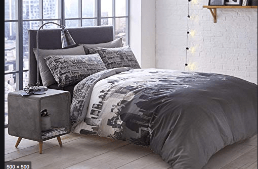 Dichiariamo ufficialmente finita l’estate e ringraziamo chi ha inventato il piumone