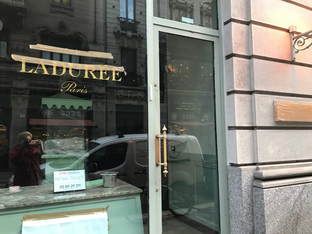 La Maledizione della Serranda Chiusa