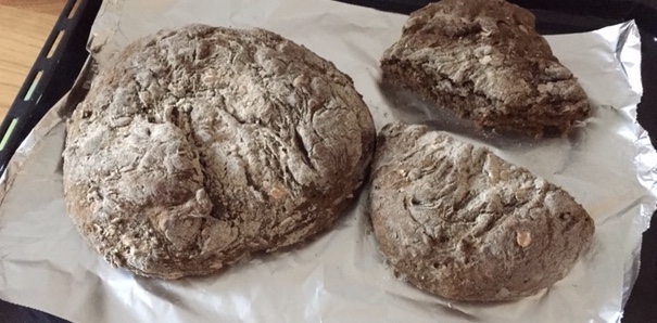 #iorestoacasa giorno 34. Pane e lanaterapia