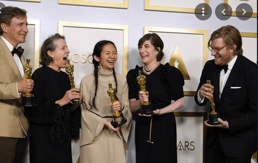 #pandemia zona gialla. I look degli Oscar e viva la&nbsp;Pausini