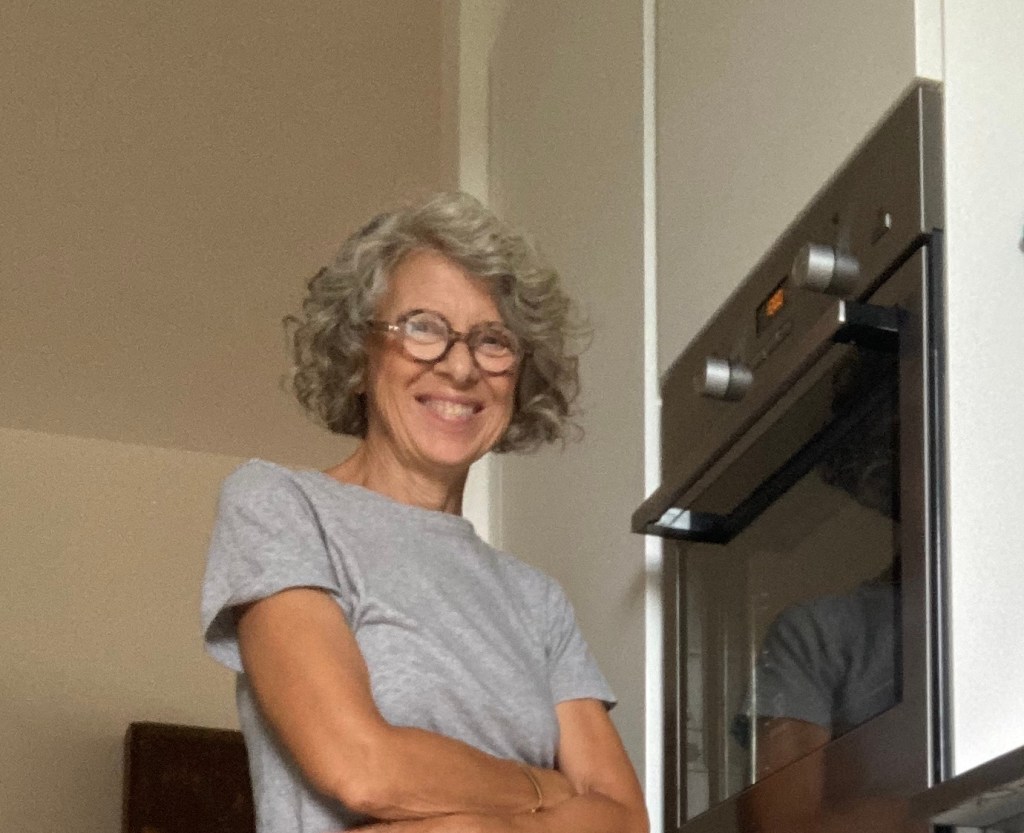 Boccolosa e in gonna lunga, son sempre io