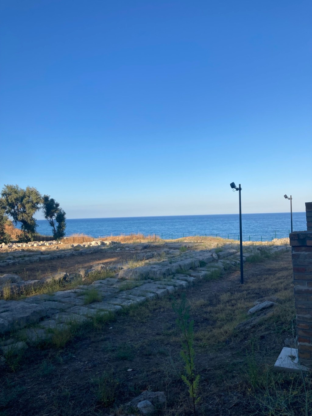 Il mare e i resti della Magna&nbsp;Grecia